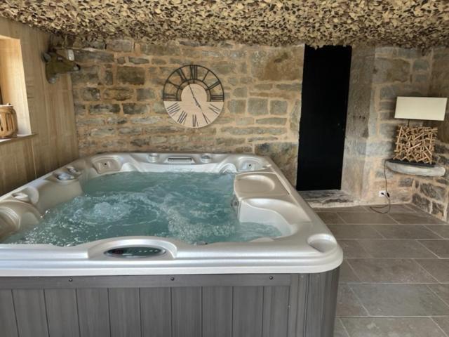 Agreable Chambre D Hote Avec Piscine Et Jacuzzi Thégra Exteriér fotografie