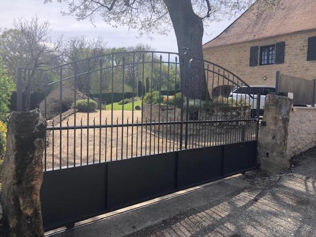 Agreable Chambre D Hote Avec Piscine Et Jacuzzi Thégra Exteriér fotografie